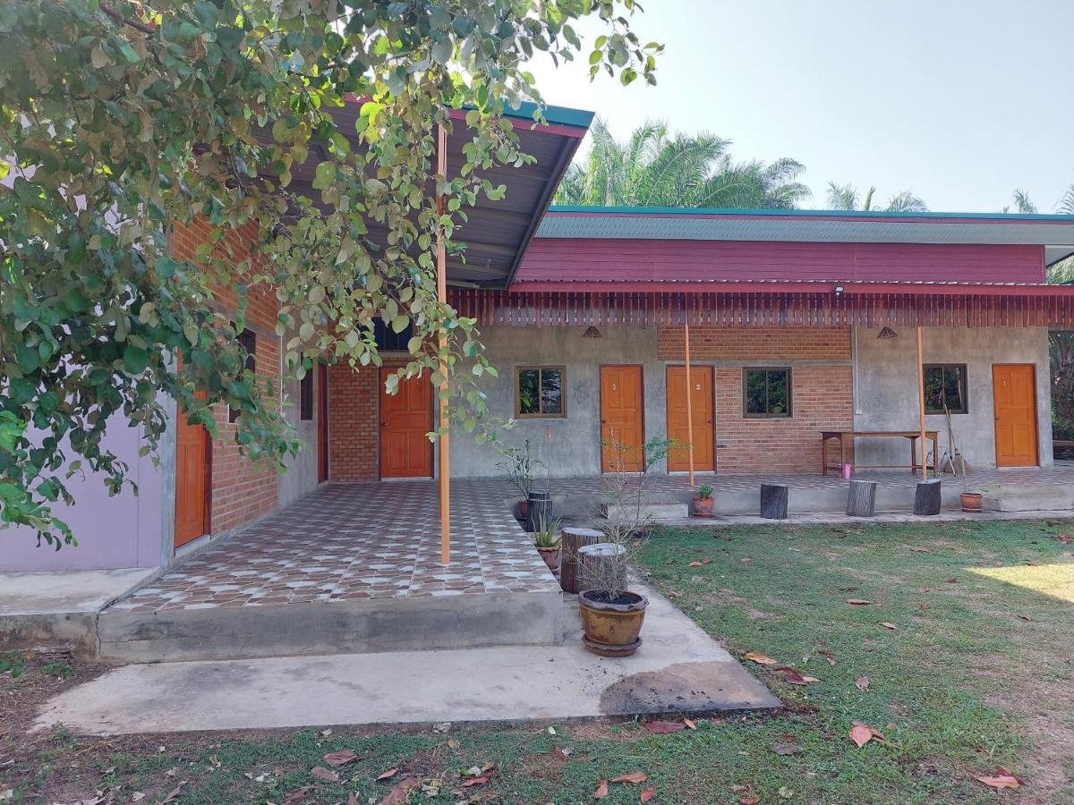 Yoga Homestay Seka Luaran gambar