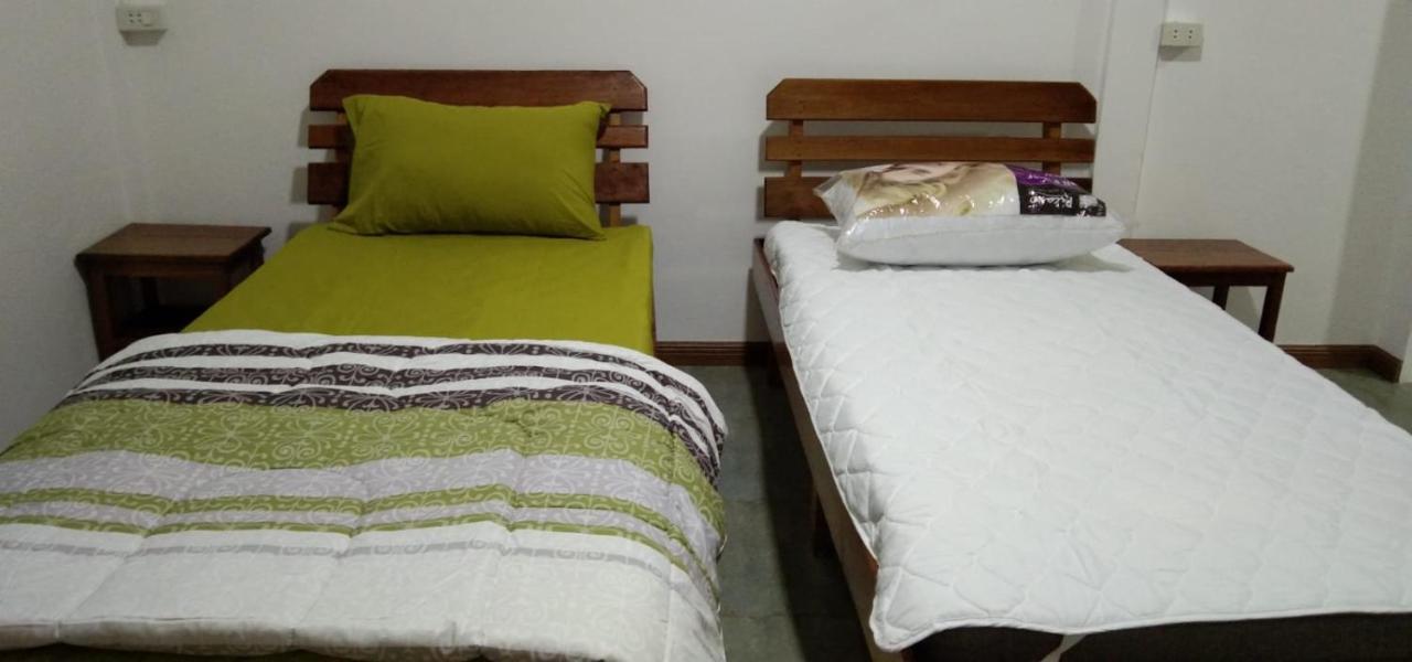 Yoga Homestay Seka Bilik gambar